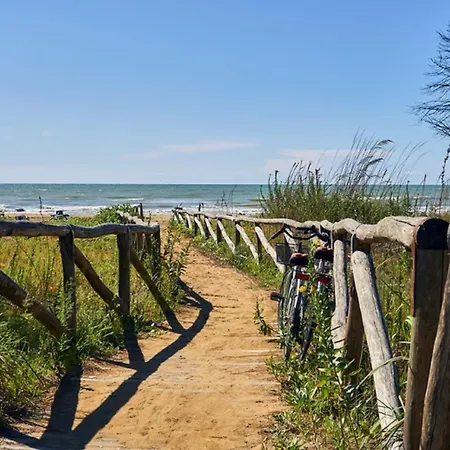 Relaxing And Well Equipped Retreat For Families Apartment Bibione